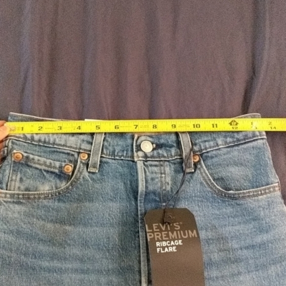 Levi's Ribcage High Rise Flare Jeans in Jive Song - Picture 3 of 5